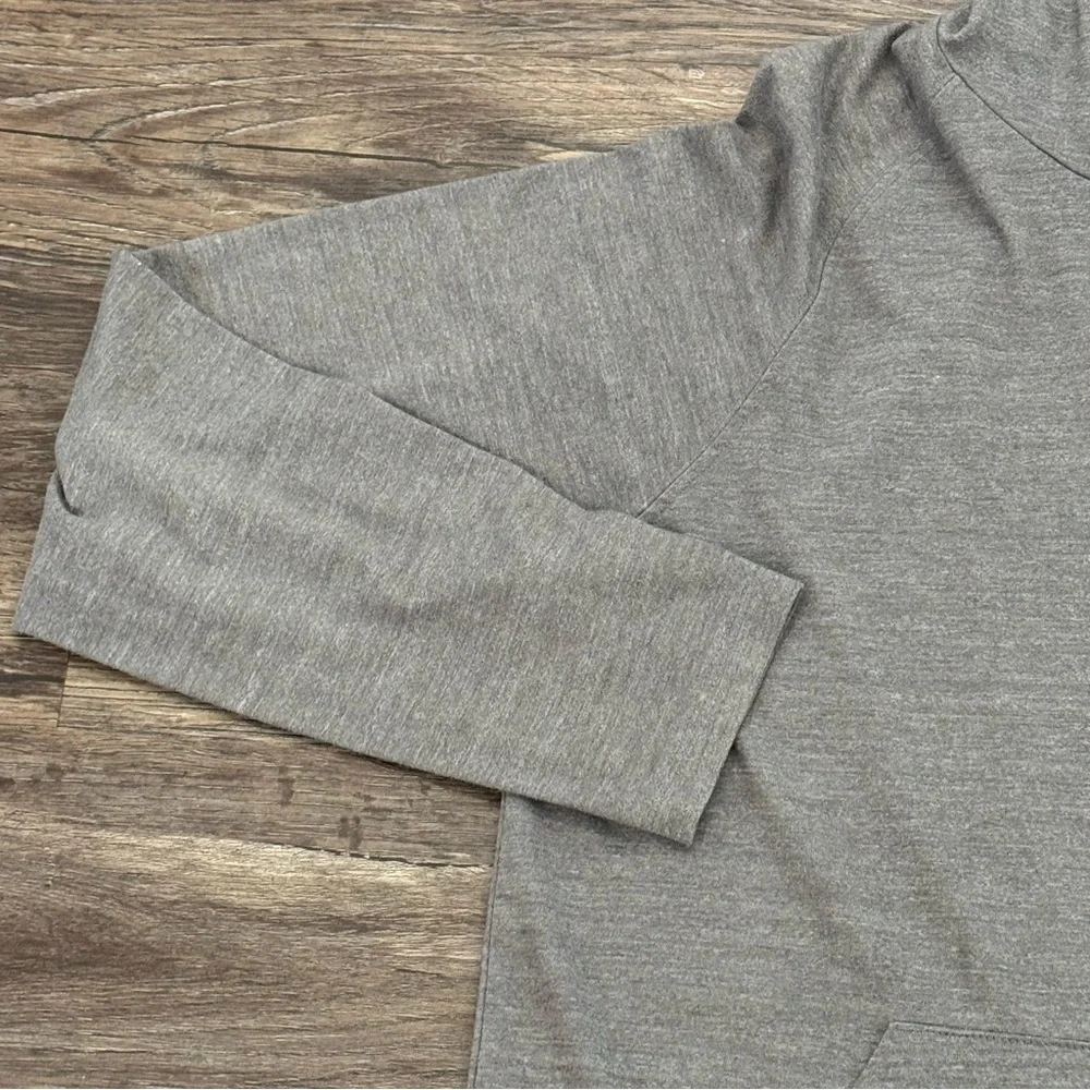 The North Face Mens Classic Fit Hoodie Heather Gray Lightweight Pullover Medium